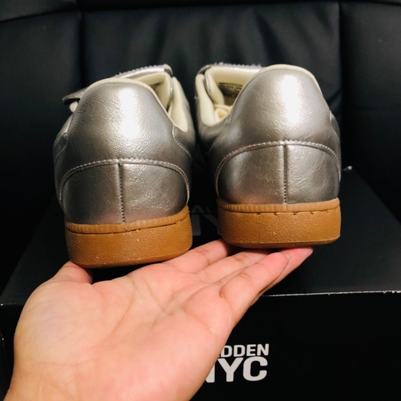 NWT❗️Madden NYC Madrid women's metallic silver sneakers sizes 7, 8 - Picture 5 of 8